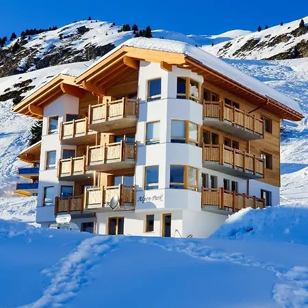 Alpen-park Dachwohnung West